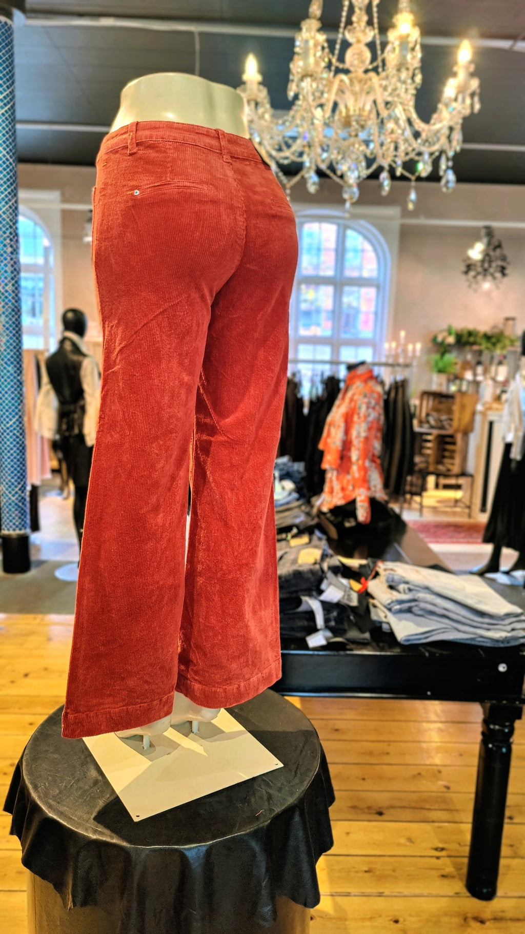 Kassebukser i Fløjl