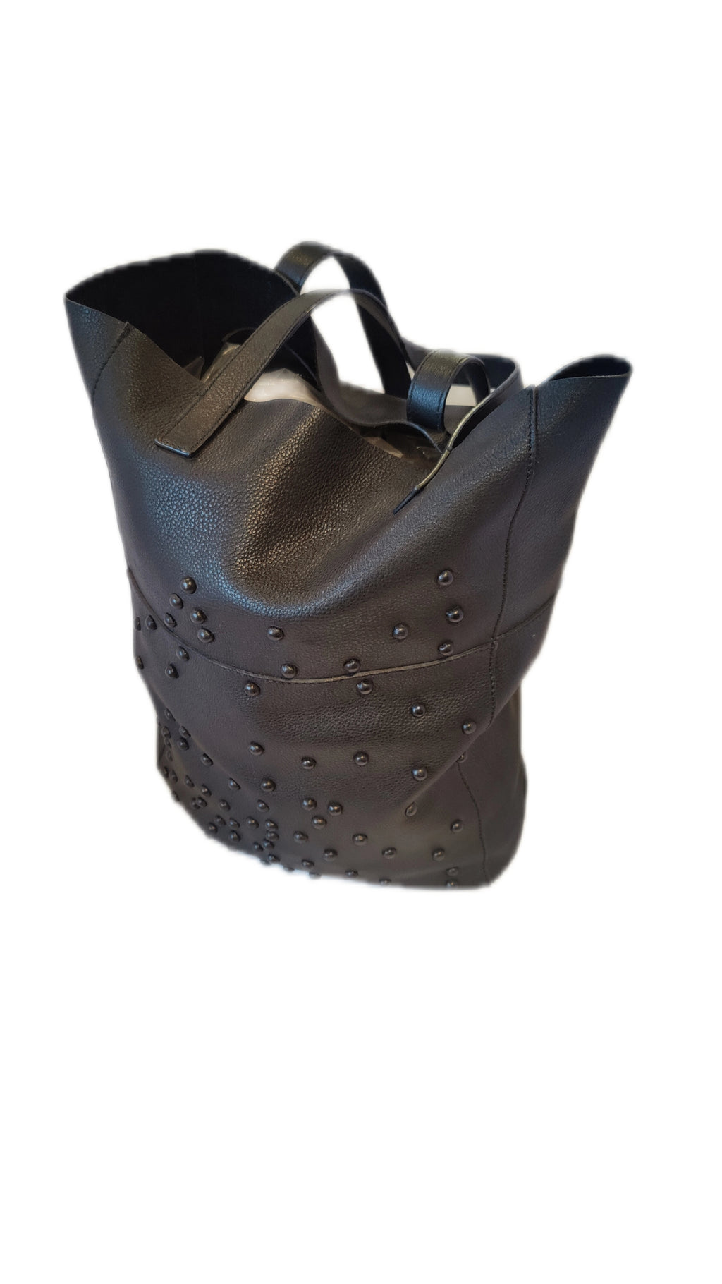 Sort taske i koskind med knapper – rummelig shopper