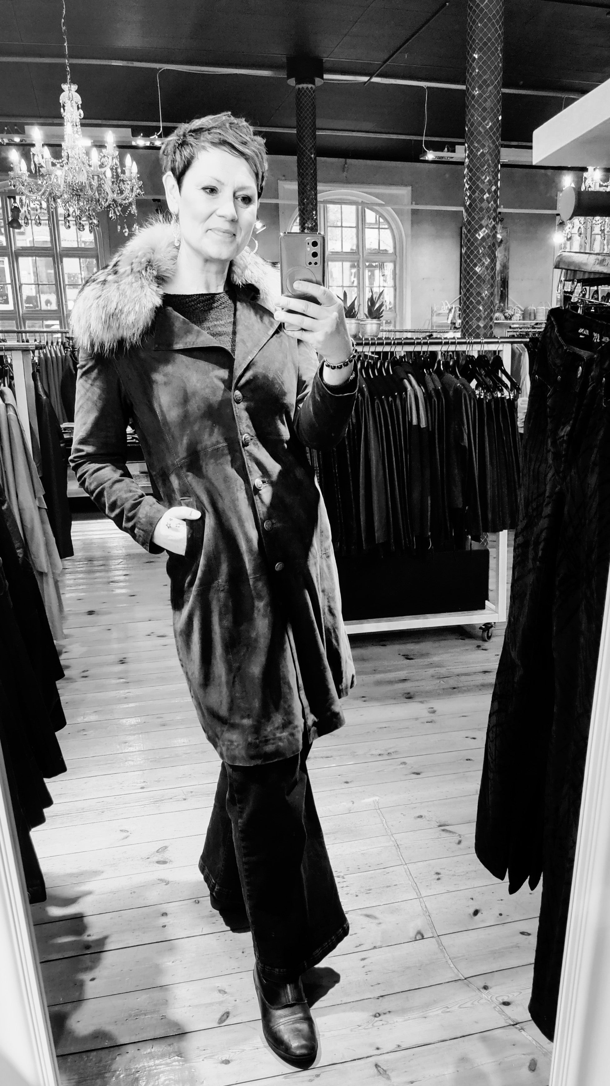 OnStage Goat Suede frakke med vaskebjørnskrave