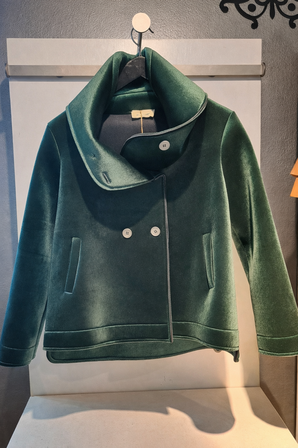 Italiensk jakke i eksklusivt snit – One Size (S–M) – Unika farver