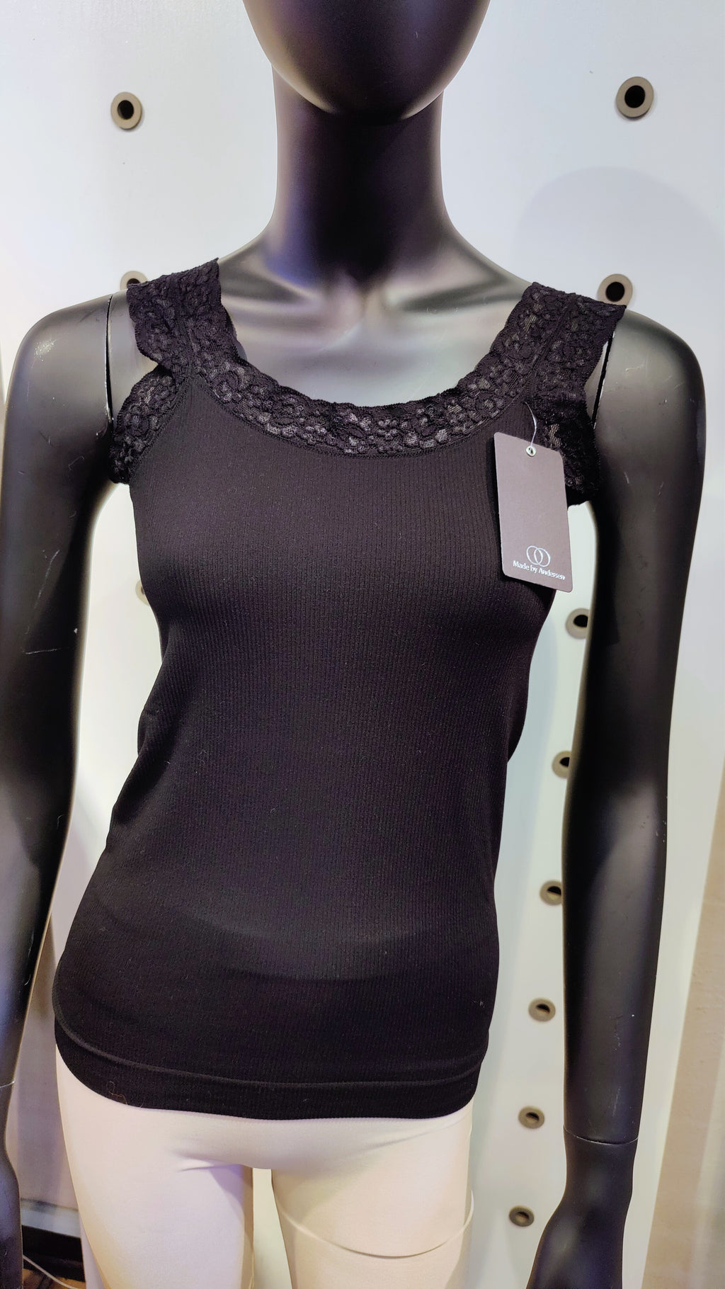 Made by Andersen blondetop – sømløs basis med blonder | Sort