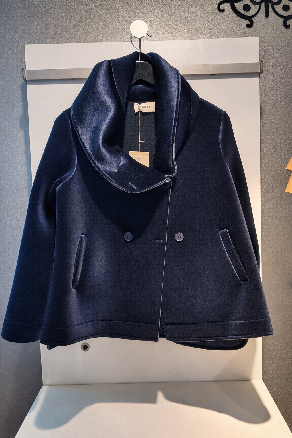 Italiensk jakke i eksklusivt snit – One Size (S–M) – Unika farver