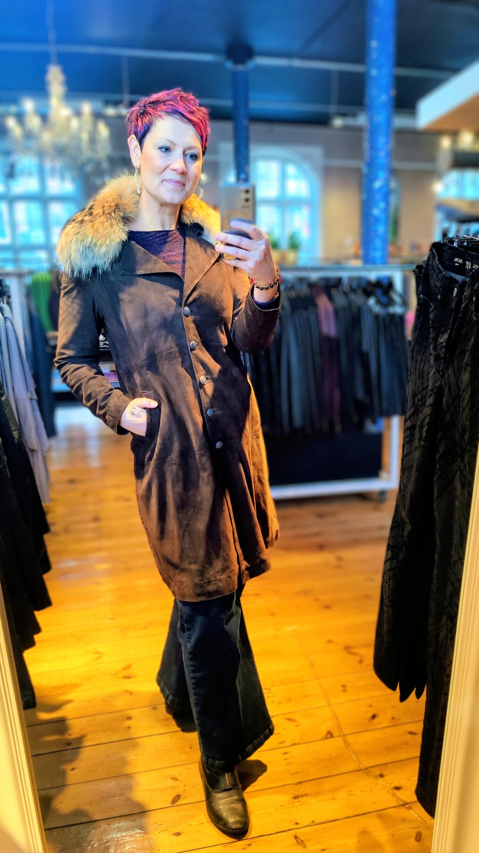 OnStage Goat Suede frakke med vaskebjørnskrave