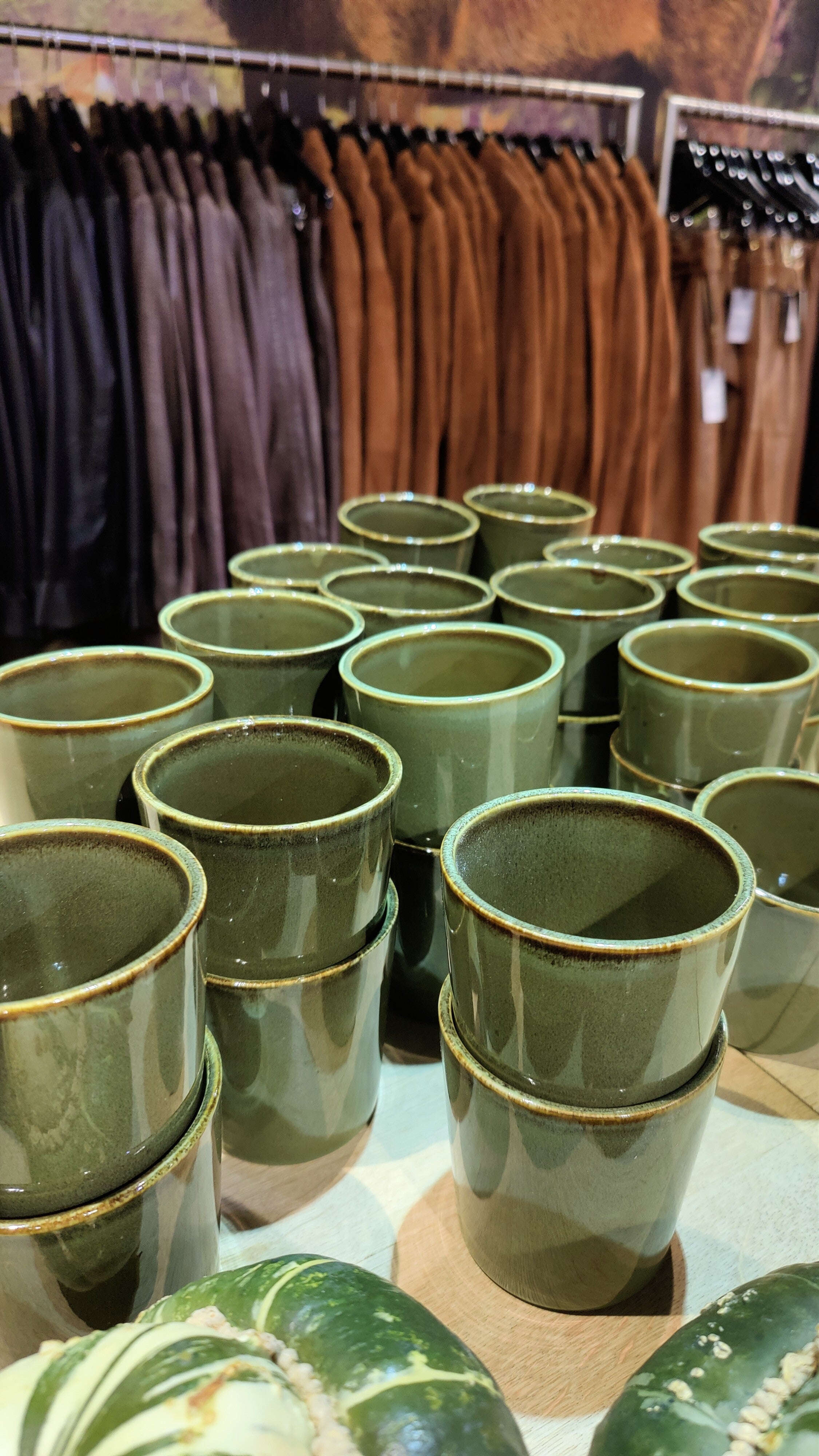 Krus i stentøj – Håndlavet italiensk design fra Arezzo, Toscana (330 ml)