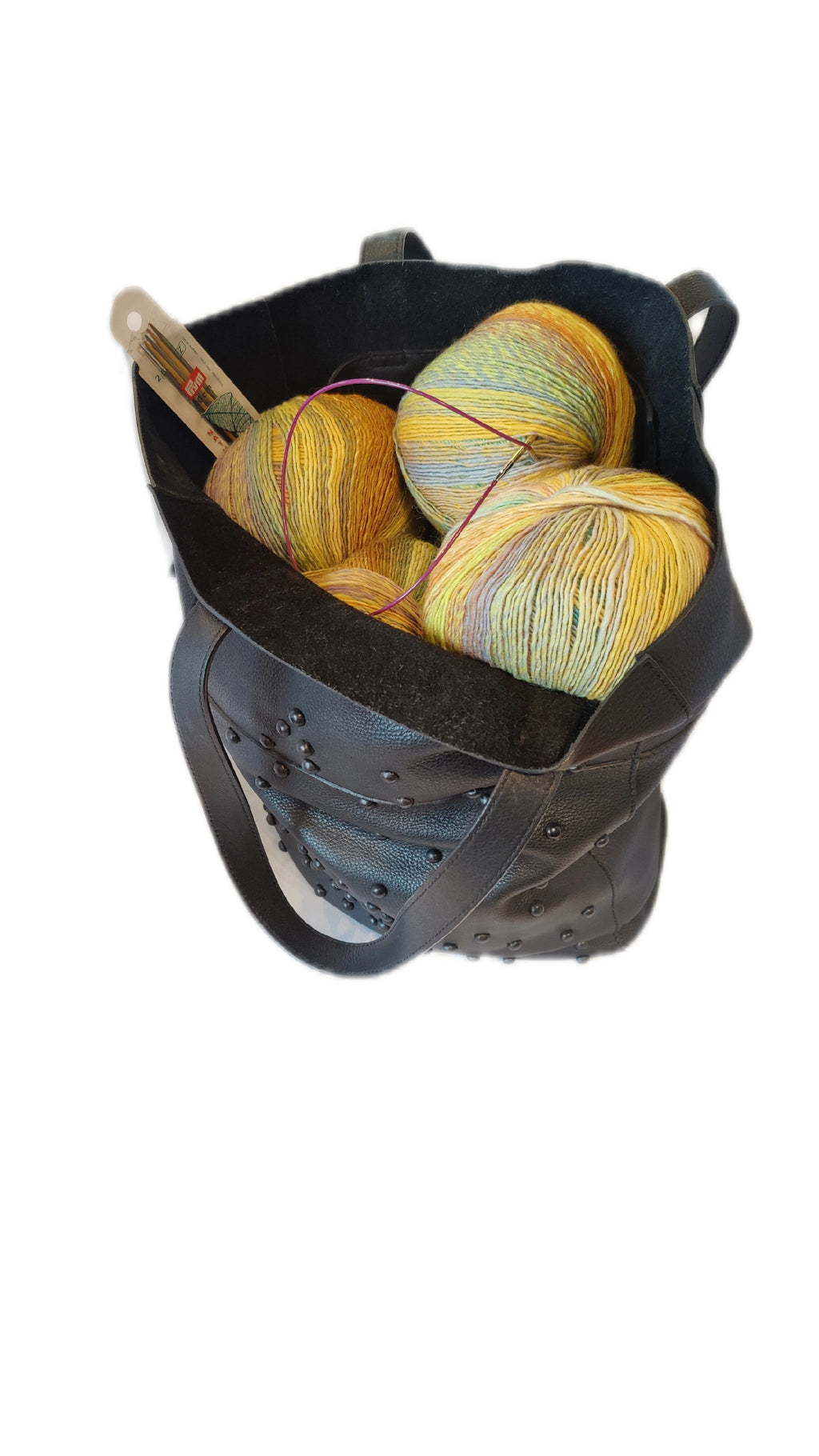 Sort taske i koskind med knapper – rummelig shopper